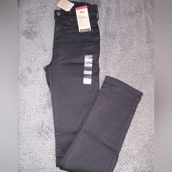 Levi's Denim - Levi's Women's 724 High Rise straight Jeans, 26w 32L, Black